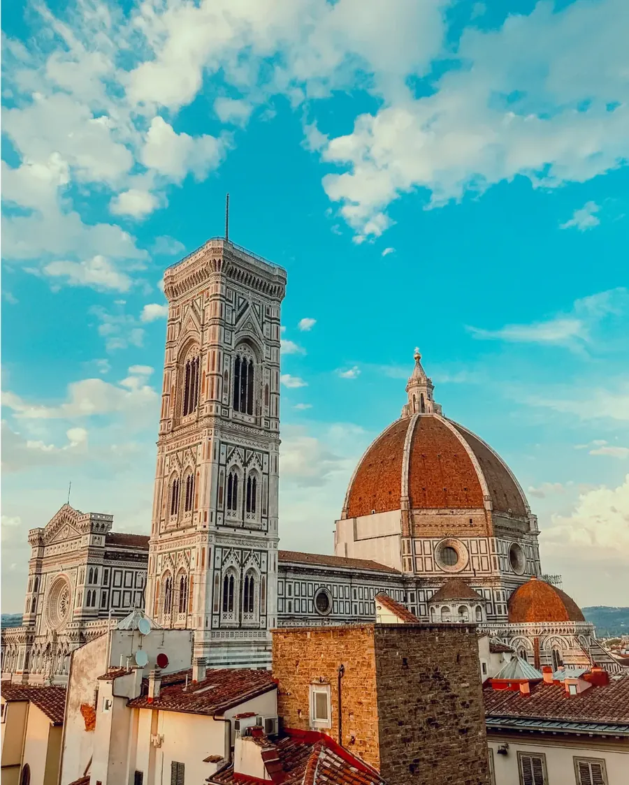 Catedral de Florença com céu azul